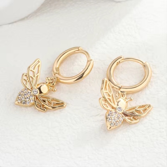 Mini Honey Bee 18K Gold Plated Crystal Hoop Earrings - Picture 8 of 8